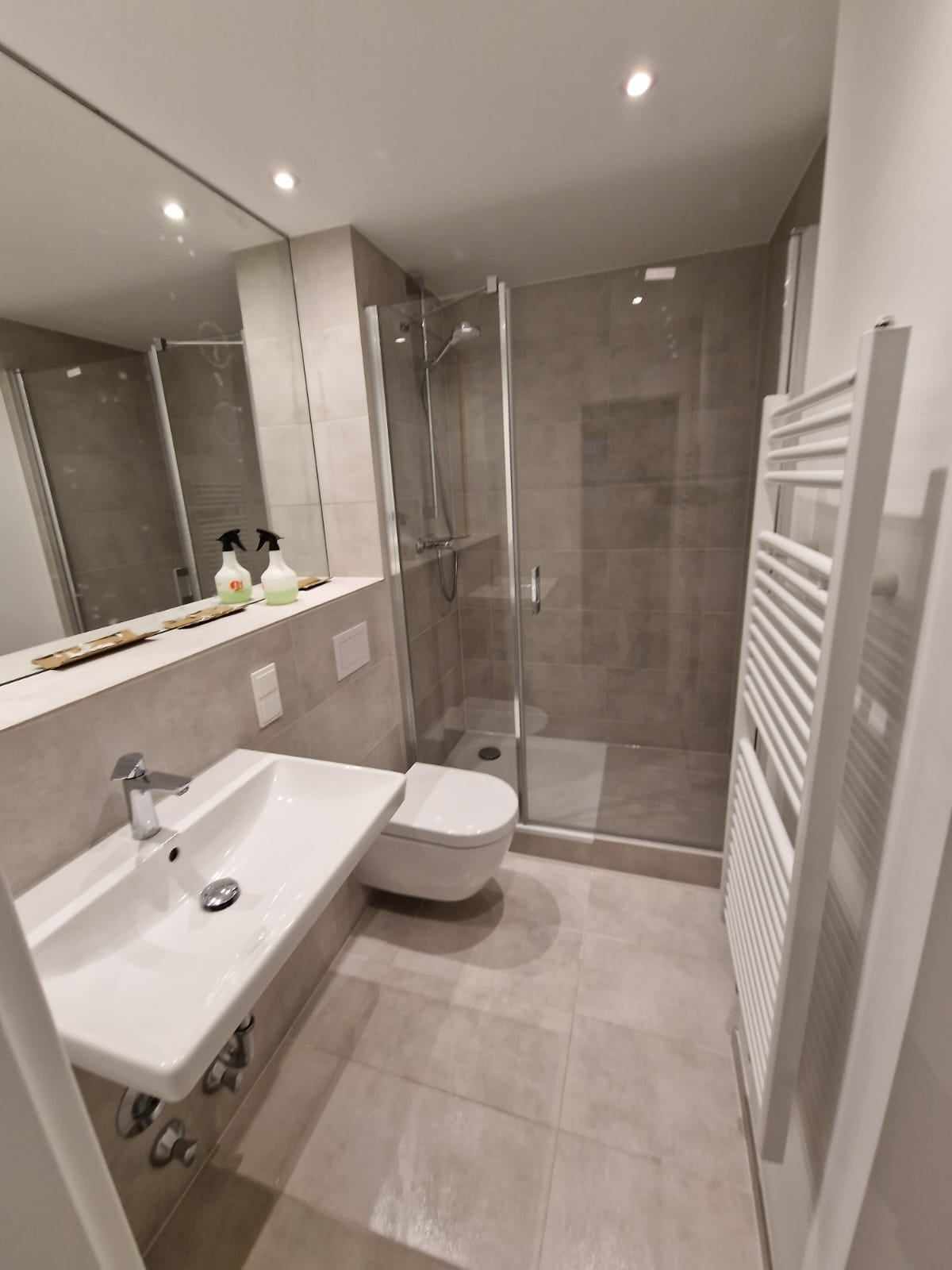 437909435_386289364393707_3376292684891812200_n